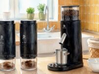 delimo3種が並んでいる