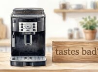 magnificasの横に「まずい？」と書かれたオブジェ